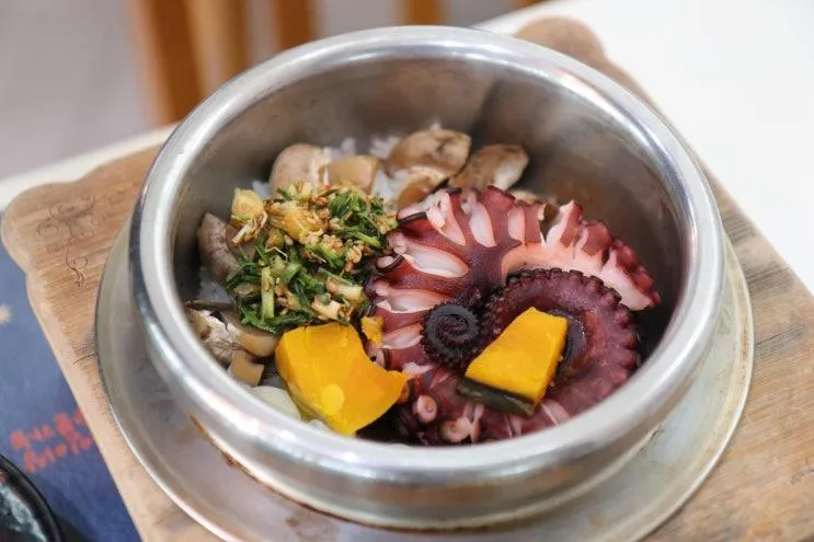 동막해수욕장 맛집 영양 가마솥밥 맛을담은강된장