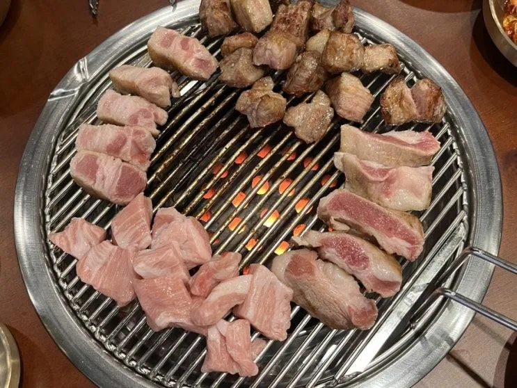 [오창 맛집] 고깃리88번지 청주오창점 : 연탄불에 구워 육즙...