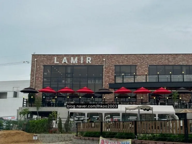 [용인 대형카페] 데이트·산책·감성을 한번에! 용담호수 둘레길+라미르 카페 후기