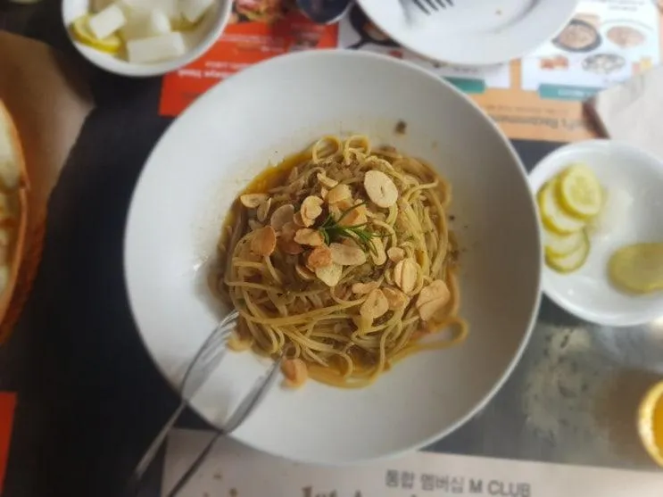 매드포갈릭판교라스트리트점에서 아들친구맘들과 모임하고... 