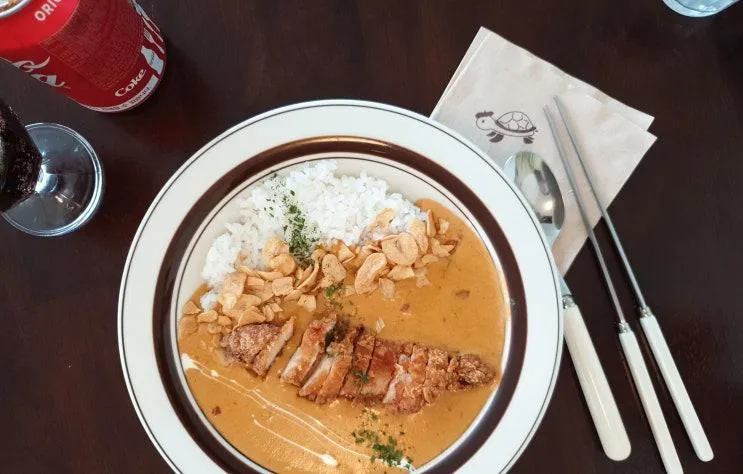 충남 보령 맛집 치킨크림카레 먹었어요, 아기자기한 소품들까지 마....