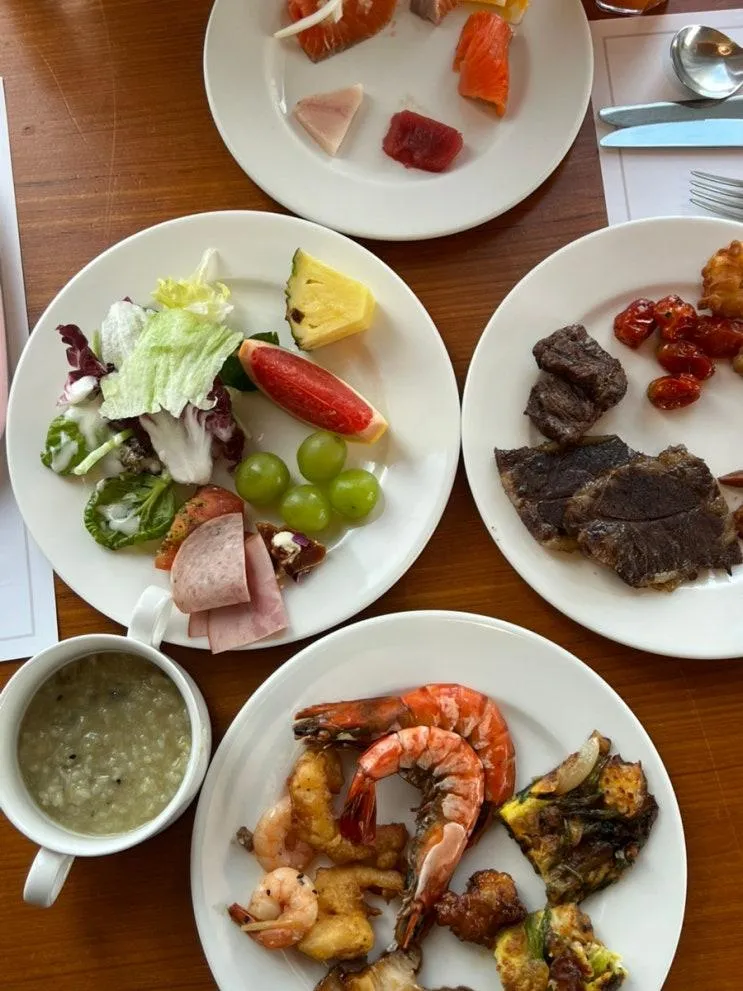 제주 뷔페 맛집 롯데시티호텔 씨카페, 런치 할인+어린이 무료 쿠폰으로 알뜰하게 즐기기
