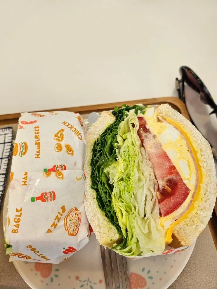 우리 동네  샌드위치 카페    <라피드몽>