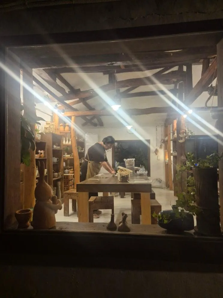 🌙 밤에 즐기는 특별한 시간, 도자기공방 체험-땀손