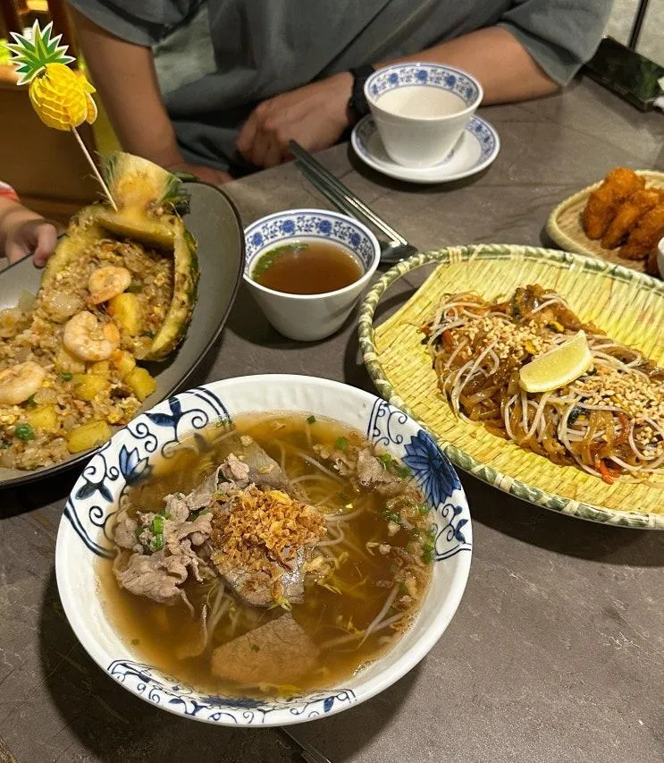 부산역 맛집, 아이랑 월남면반에서 쌀국수 팟타이 텃만꿍 먹어본 후기