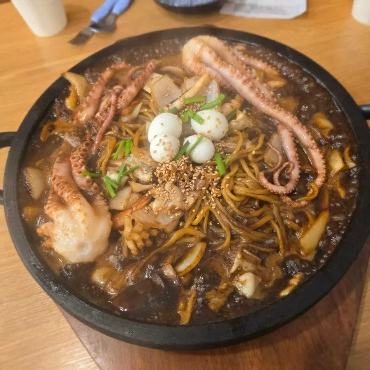 파주 심학산맛집 :: 돌판석짬뽕 아이랑 방문 찐후기 / 양이..양이...!