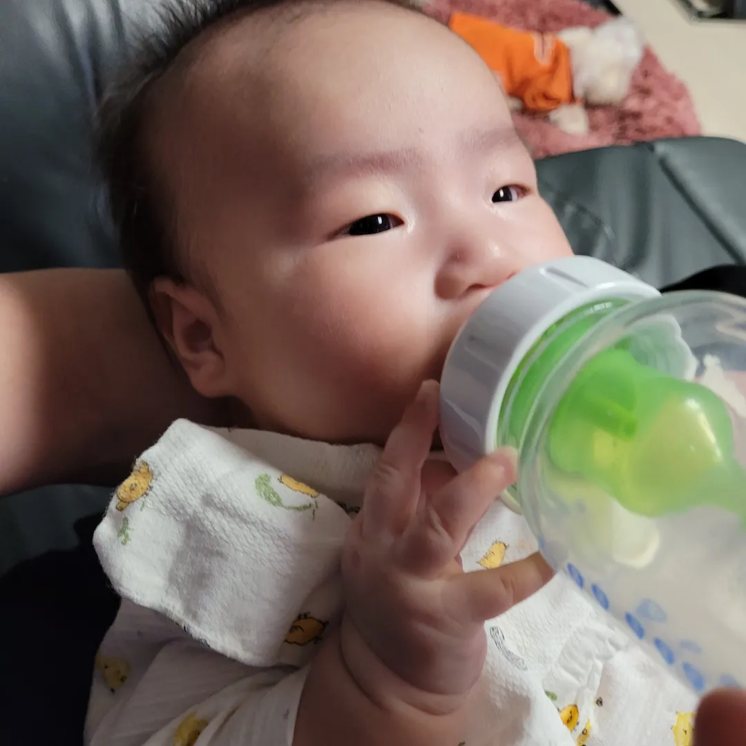 https://image.mom-mom.net/eyJidWNrZXQiOiJtb21tb20tbW9tc3RvdWNoIiwia2V5IjoiZGVmYXVsdC82MGY5YmMyN2M2OGQxYjQ3OGU2MzJjNDAiLCJlZGl0cyI6eyJyZXNpemUiOnsid2lkdGgiOjEwODAsIndpdGhvdXRFbmxhcmdlbWVudCI6dHJ1ZX19fQ==