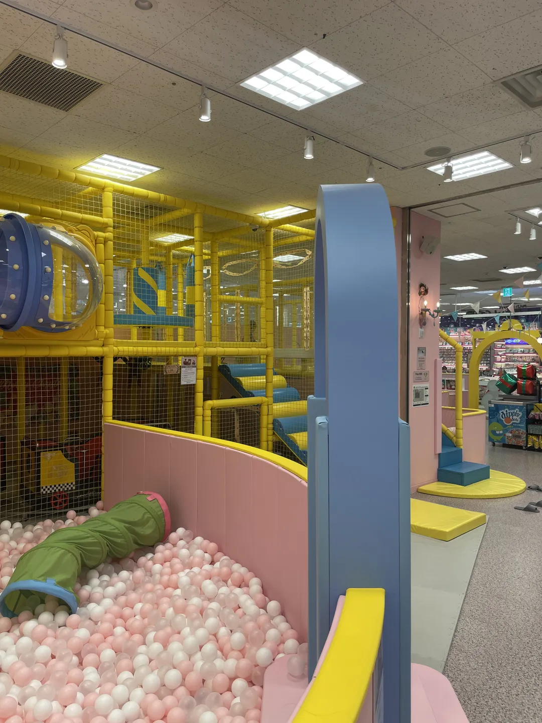 レインボースター イーマート河南店 写真 9