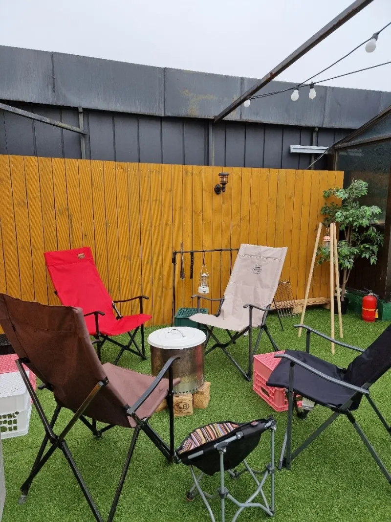 Camp Lounge photo 9
