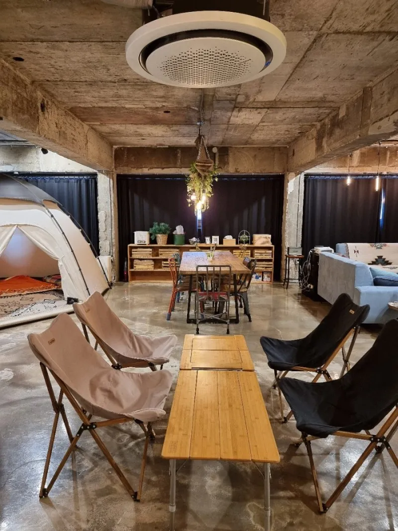 Camp Lounge photo 13