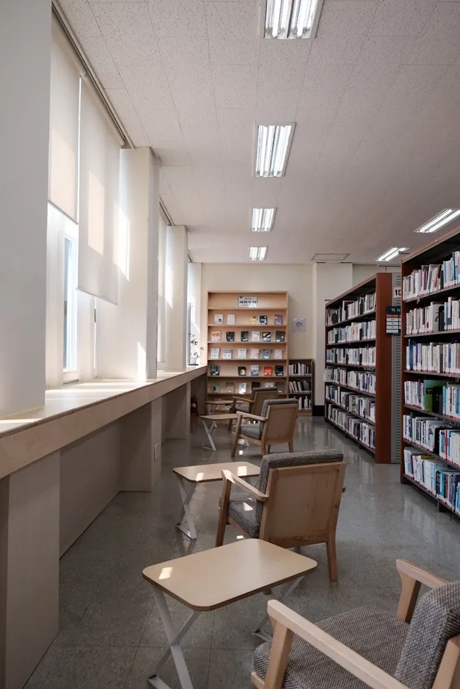 Seoul Metropolitan Office of Education Jeongdok Library photo 11