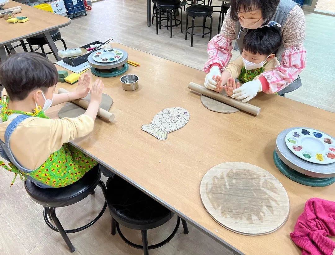 기찻길 옆 유쾌한 동산마을 행복센터
