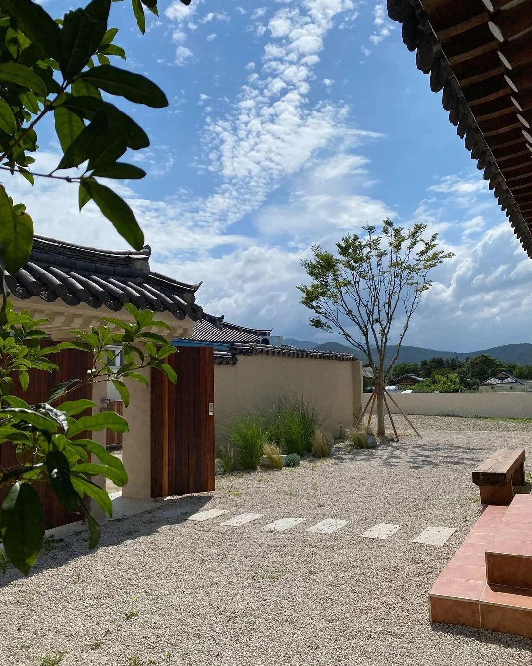 사시산색