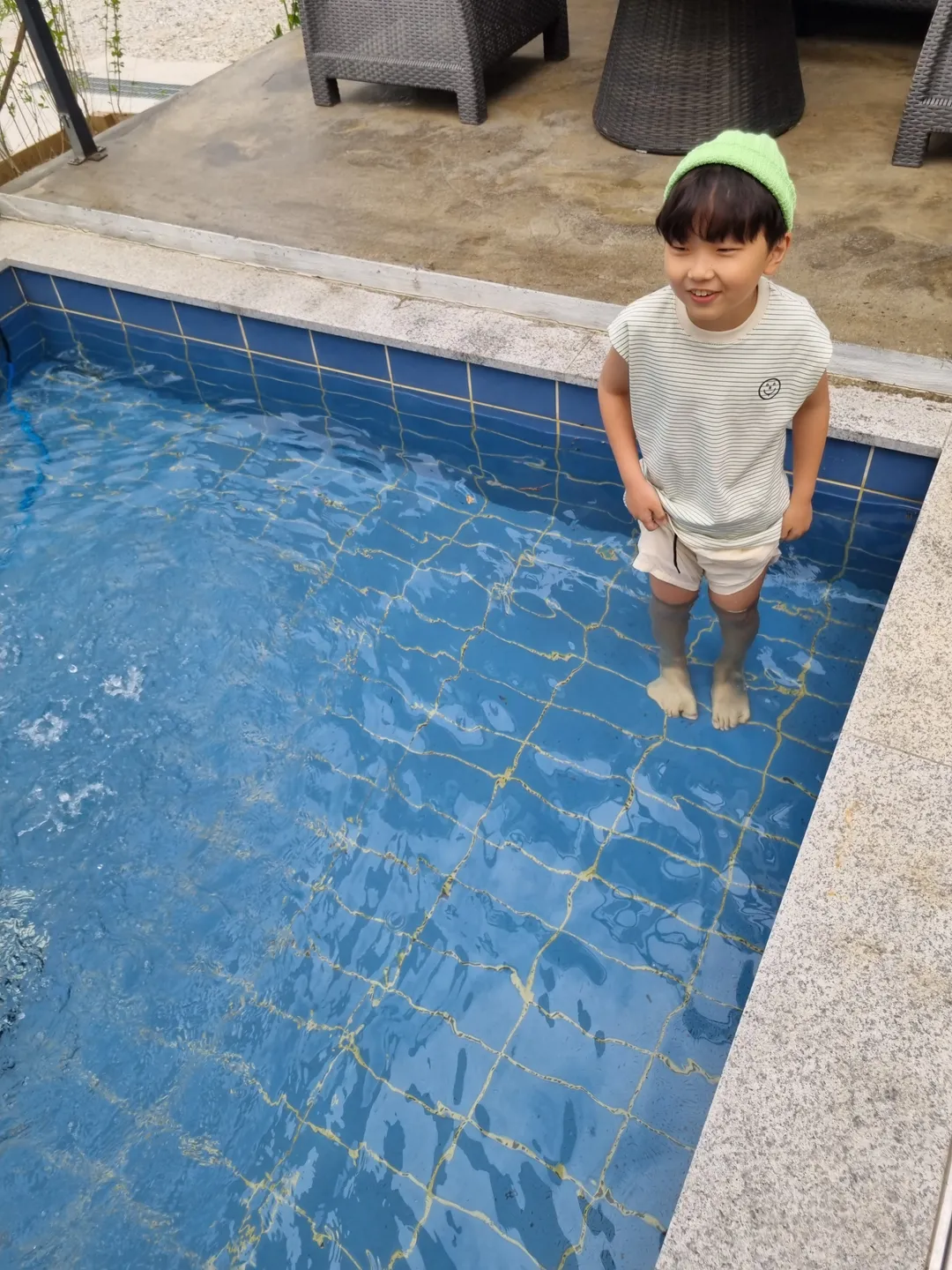 앤아더 사진 14