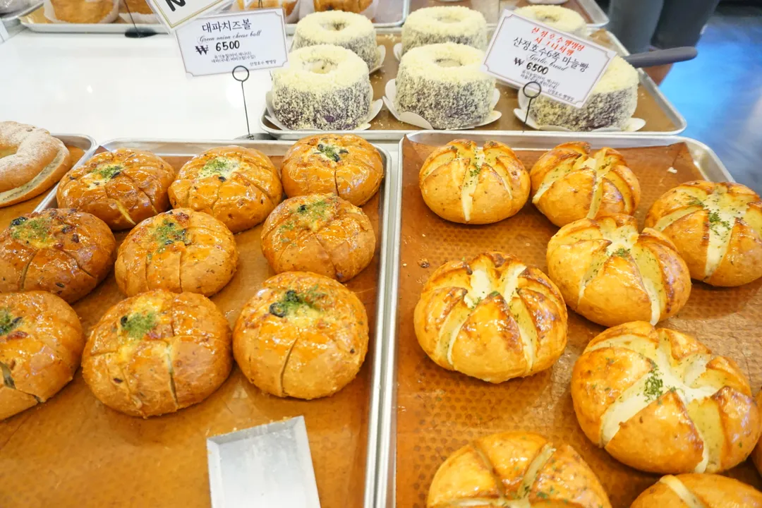 Sanjeong Lake Bread Master photo 22