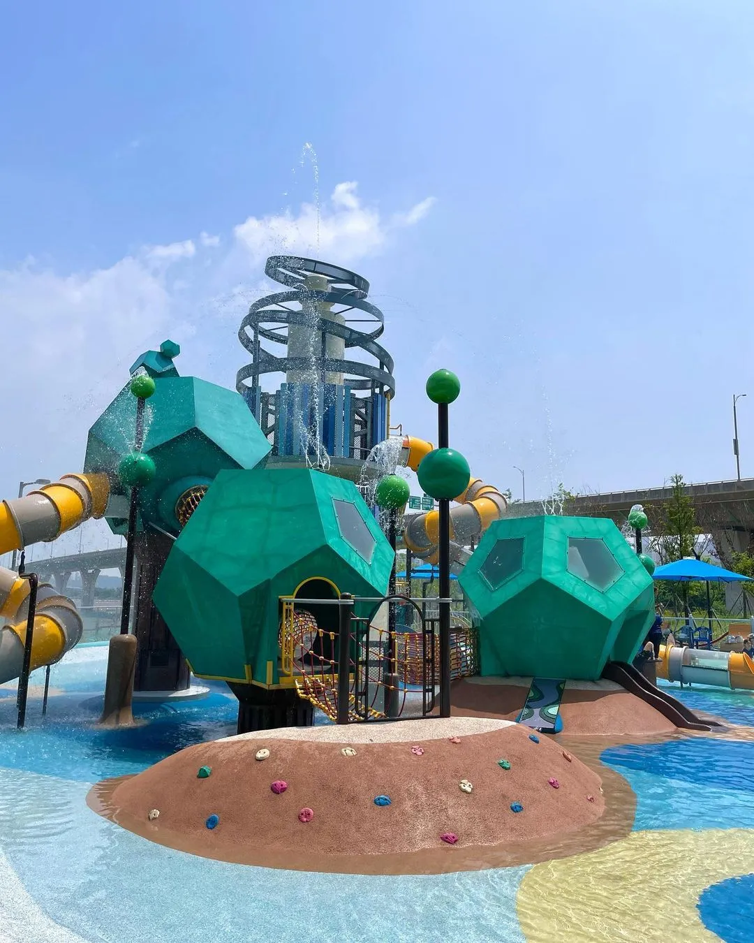 松島ランドマークシティ1号近隣公園ウォータープレイ場 写真 6