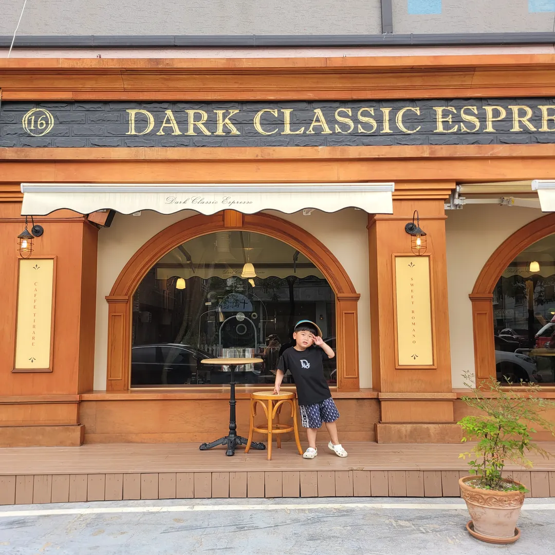 All That Coffee Roastery photo 9
