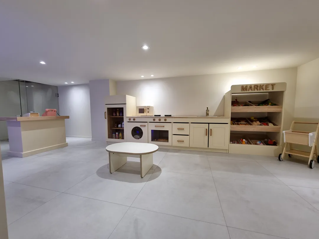 Lilypool Kids Pool Water Room Party Room photo 13