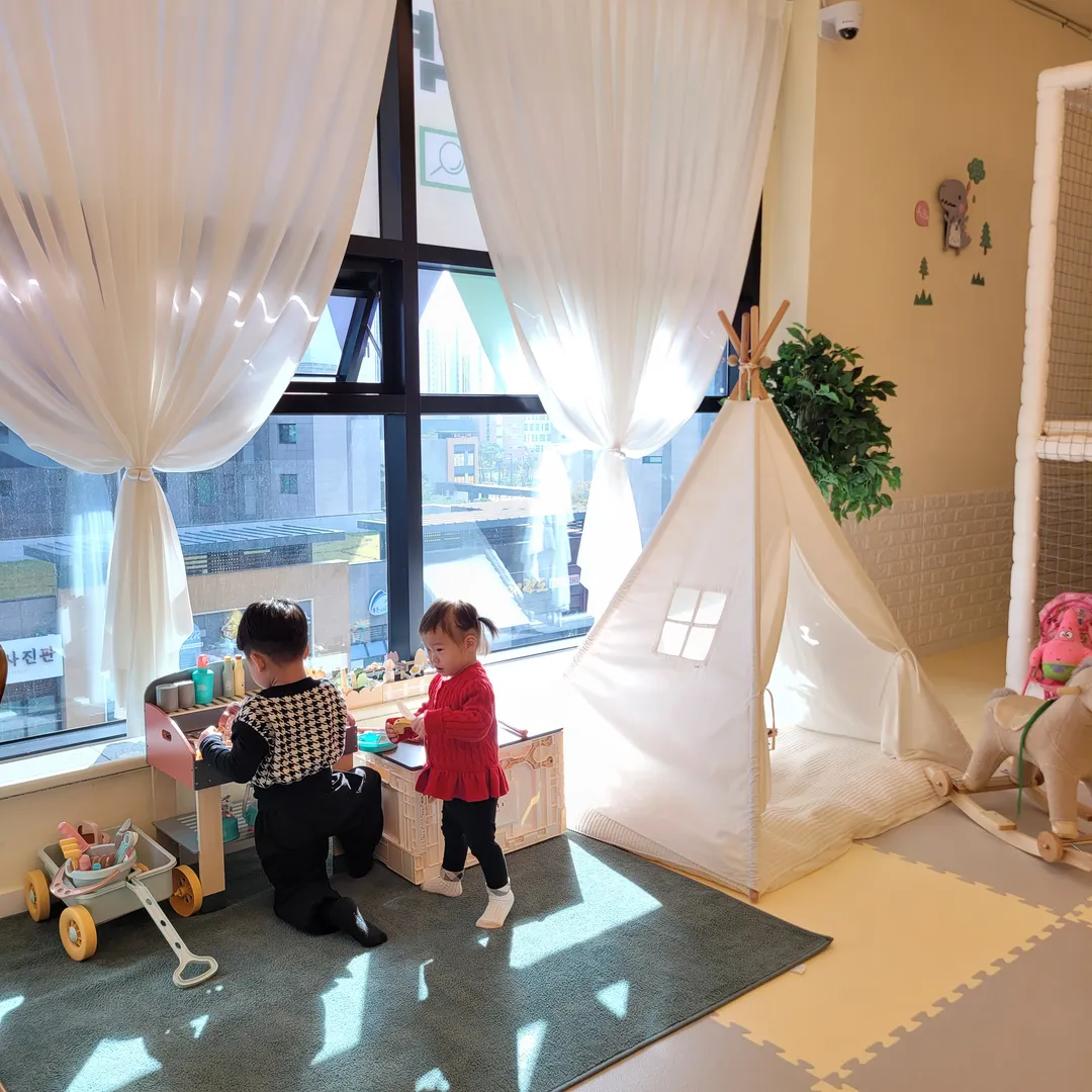Joy Kids Room Handeul Mulbit Branch photo 11