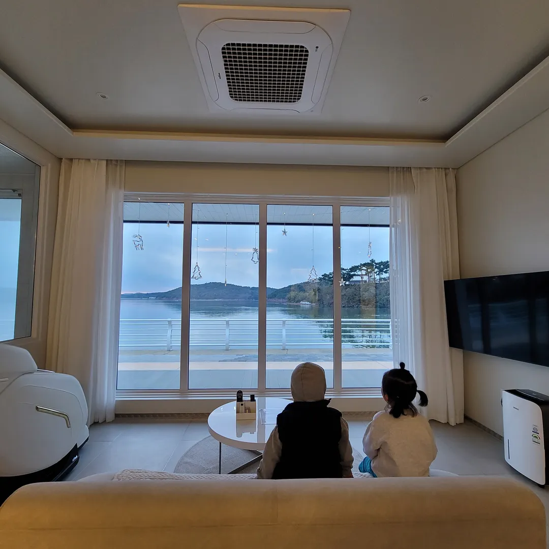 휴스토리풀빌라펜션&글램핑