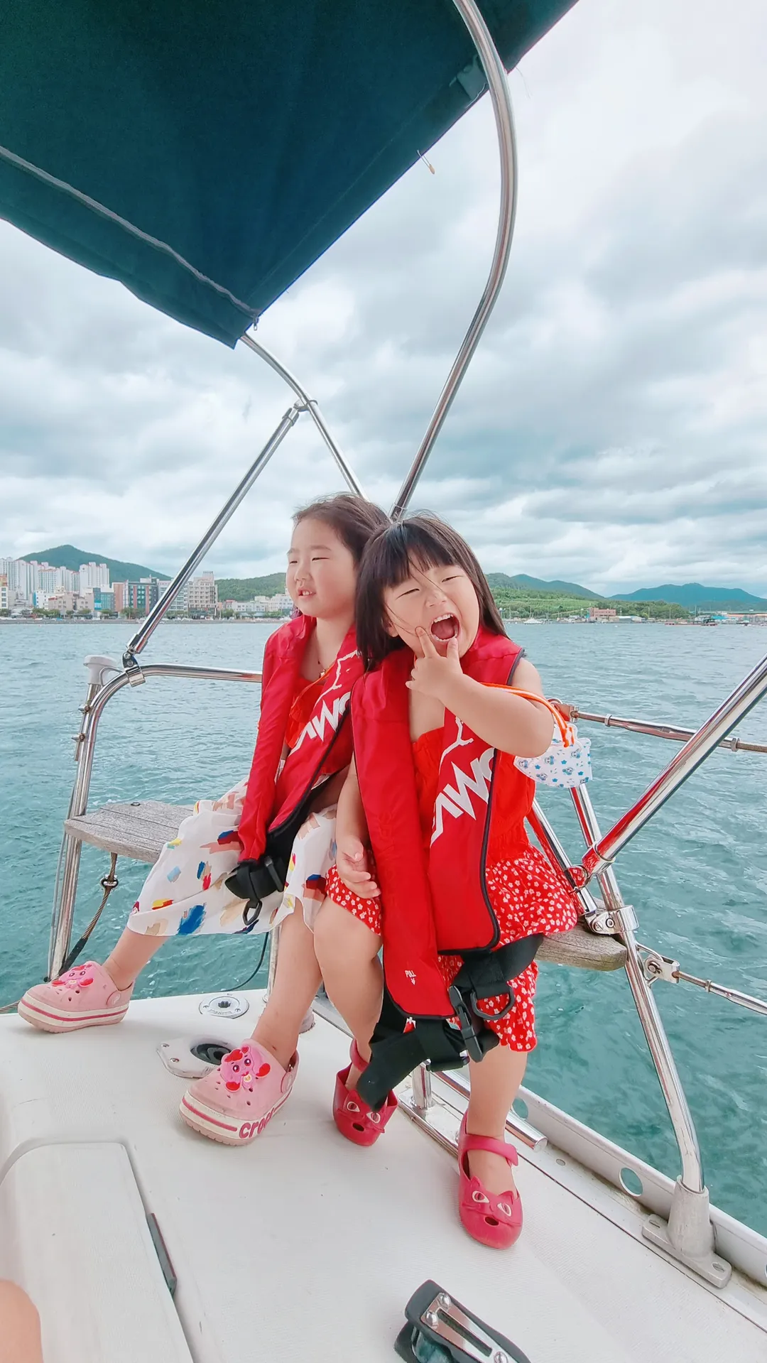 Pangpang Manwon Yacht Tour photo 9