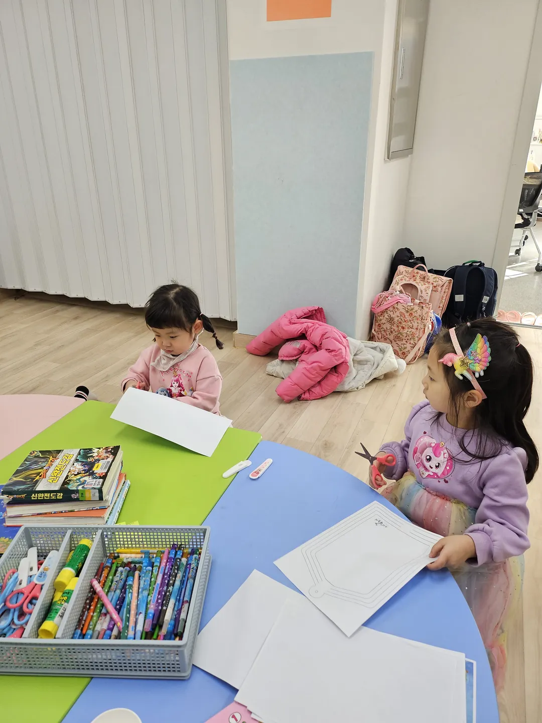 휴아림작은도서관