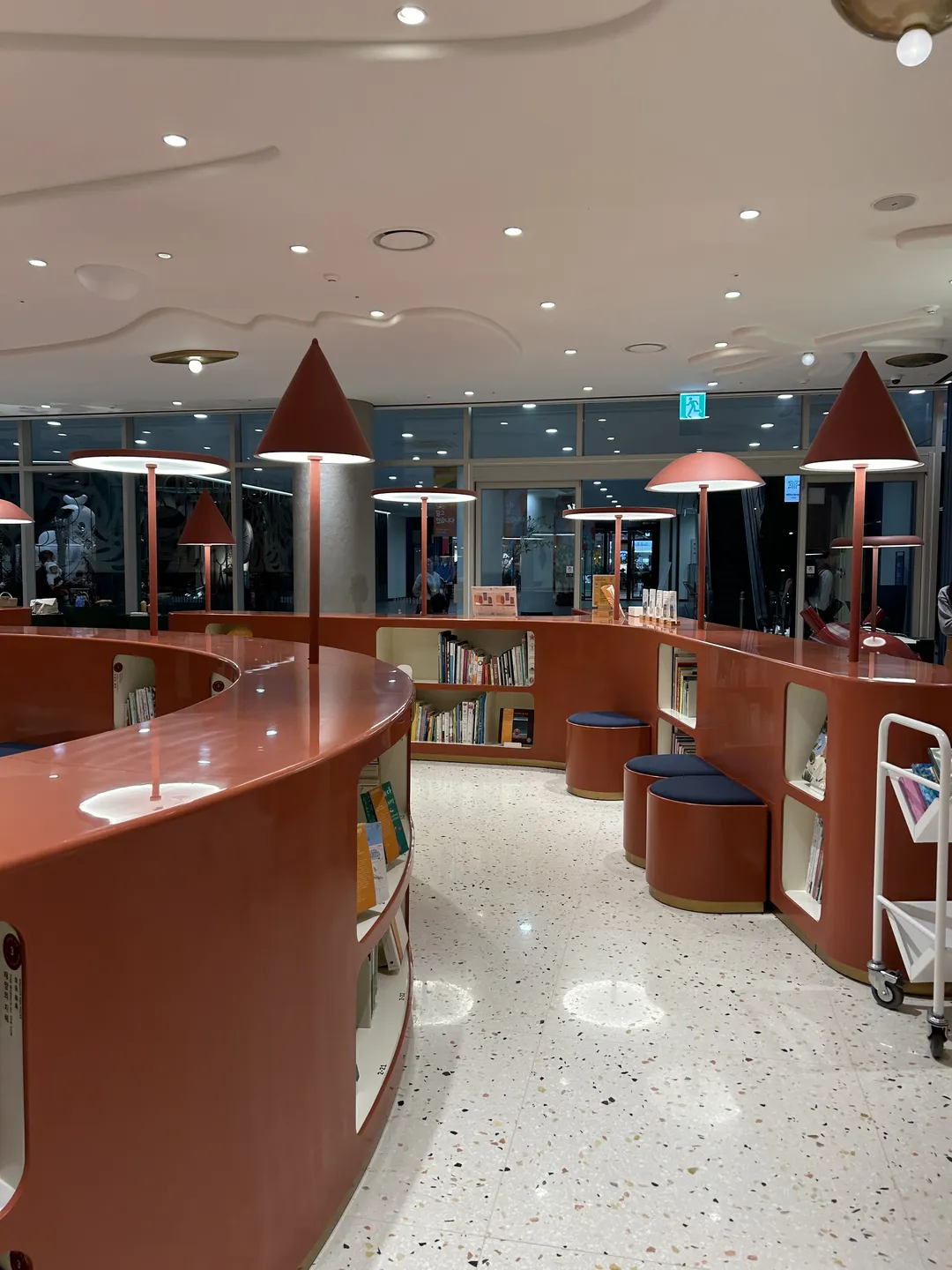 Hyundai Premium Outlet SPACE1 photo 20