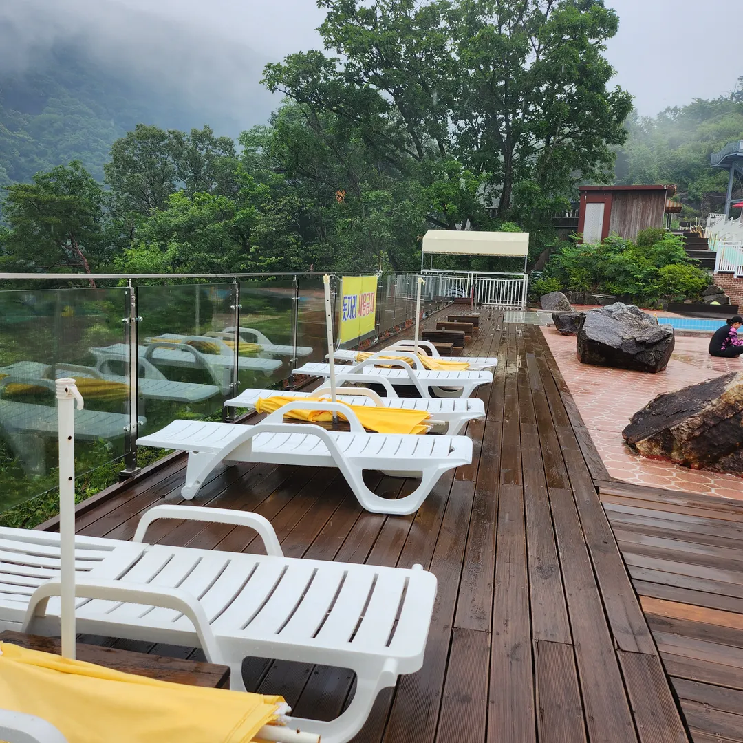 Sinbuk Oncheon Resort Spring Fall photo 10