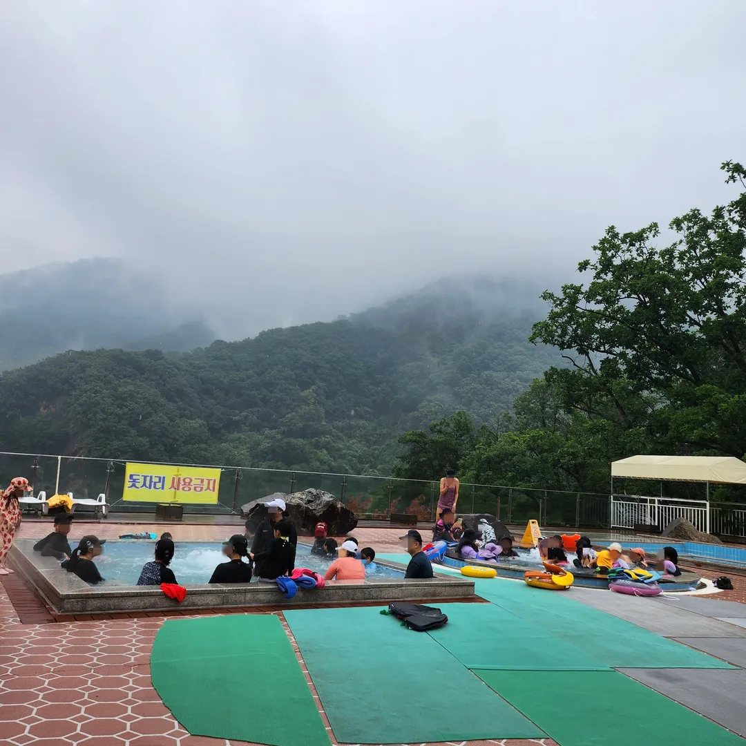Sinbuk Oncheon Resort Spring Fall photo 9