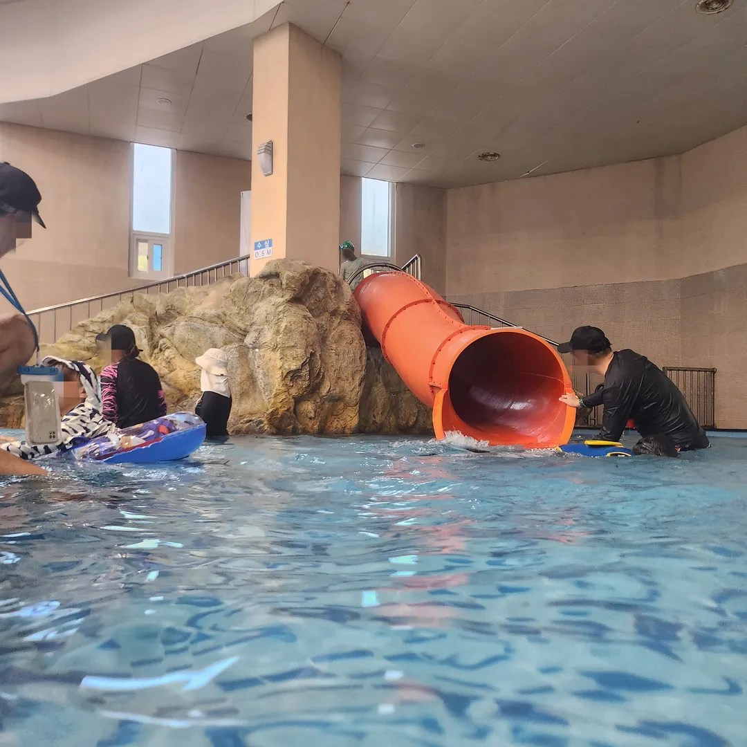 Sinbuk Oncheon Resort Spring Fall photo 6