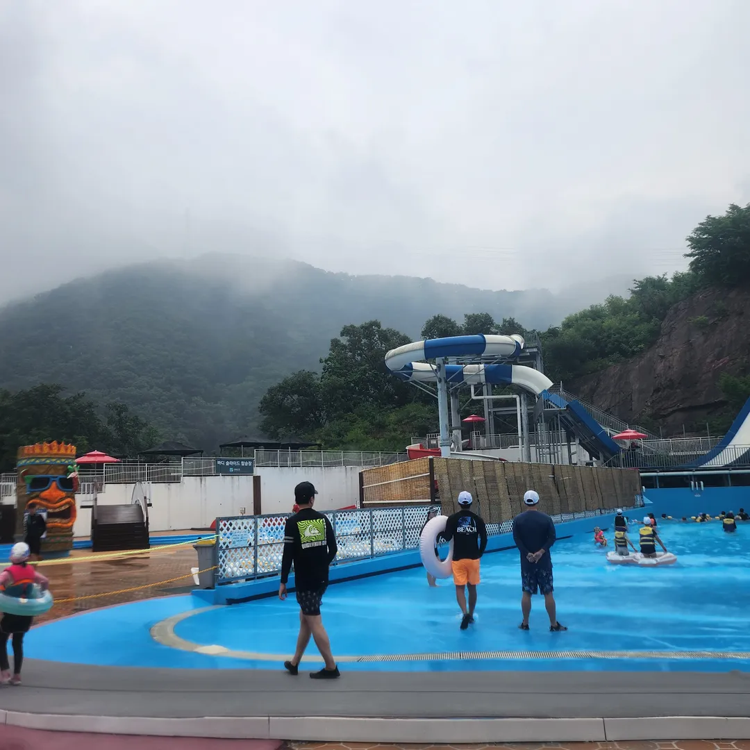 Sinbuk Oncheon Resort Spring Fall photo 7