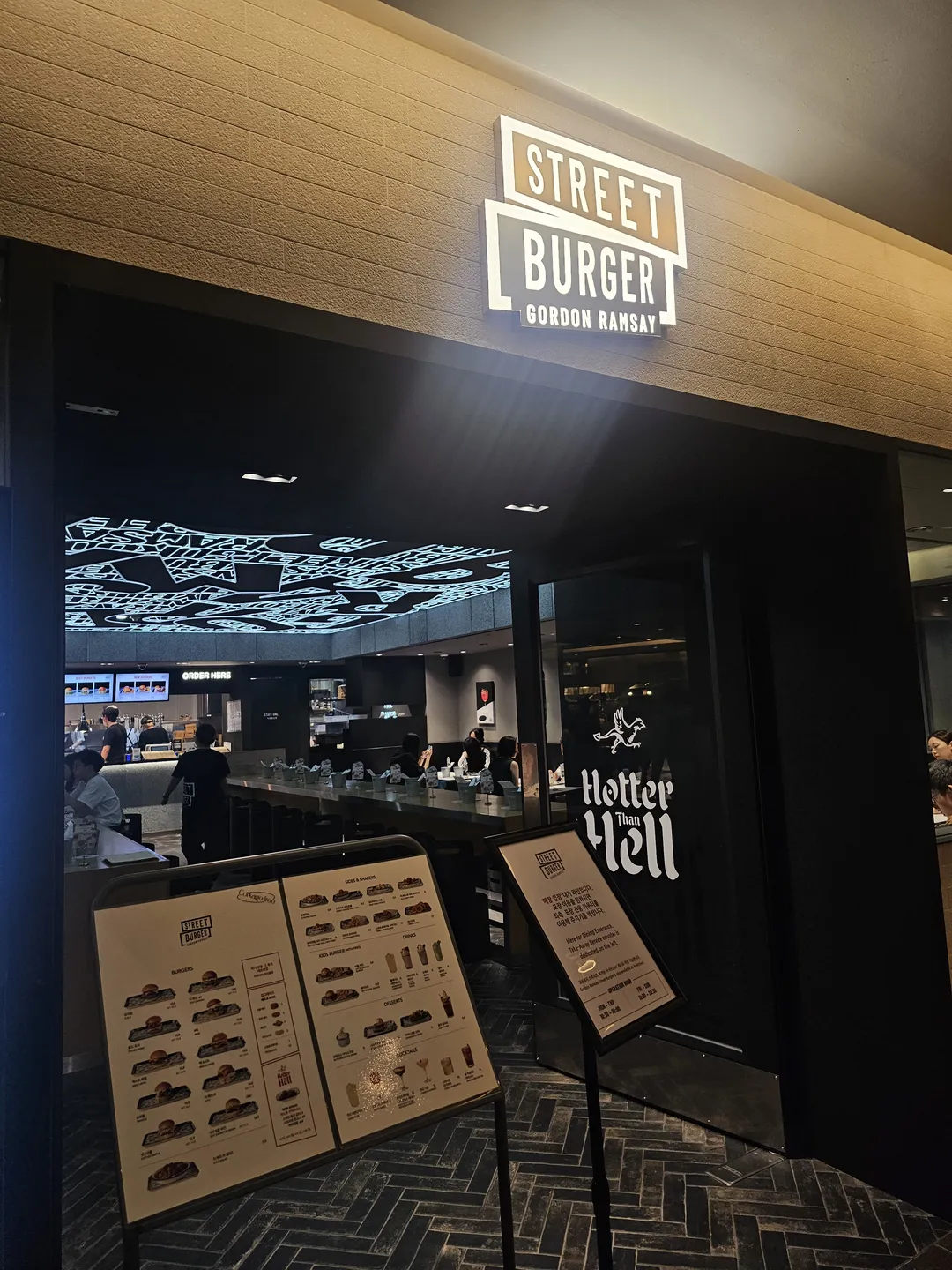 Gordon Ramsay Street Burger Trade Center Branch photo 12