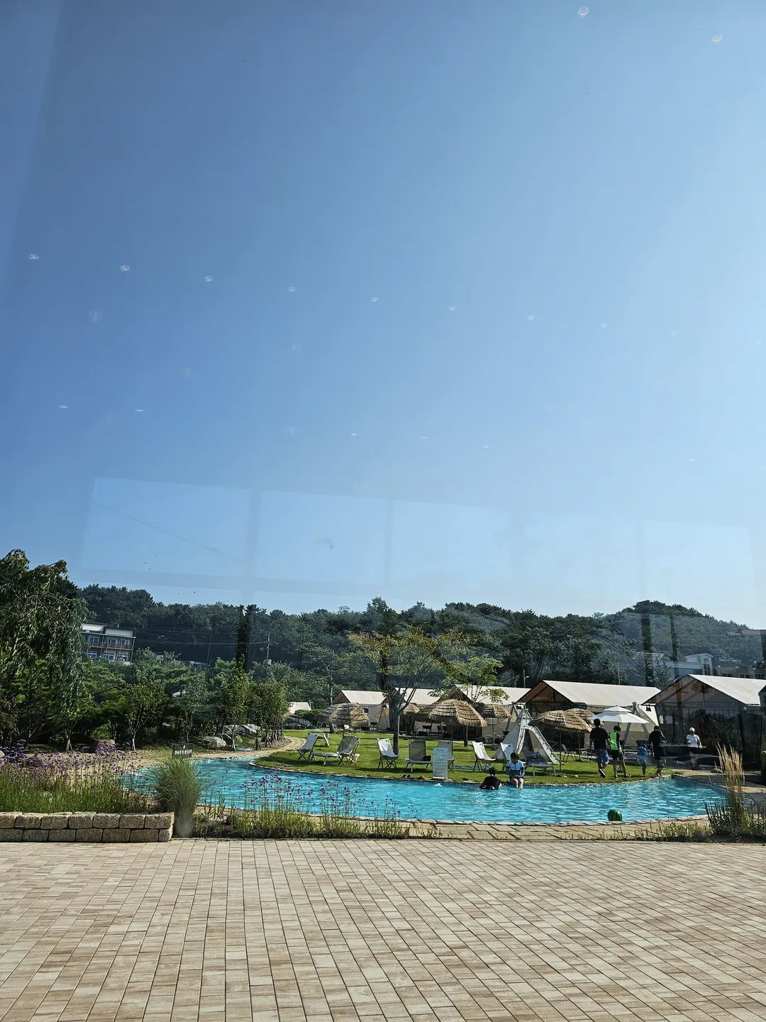 슈필라움 카페