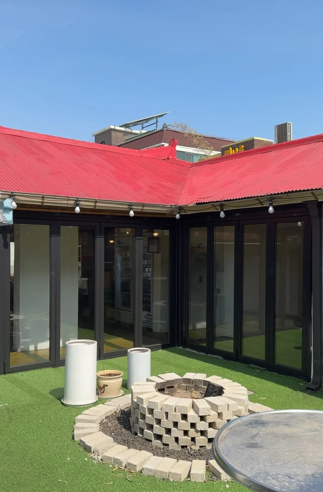 Red Roof photo 11