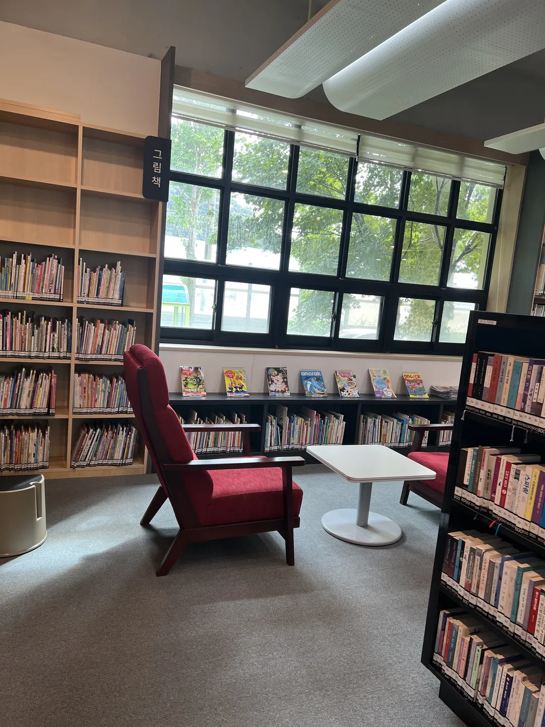 Paju Municipal Beobwon Library photo 8