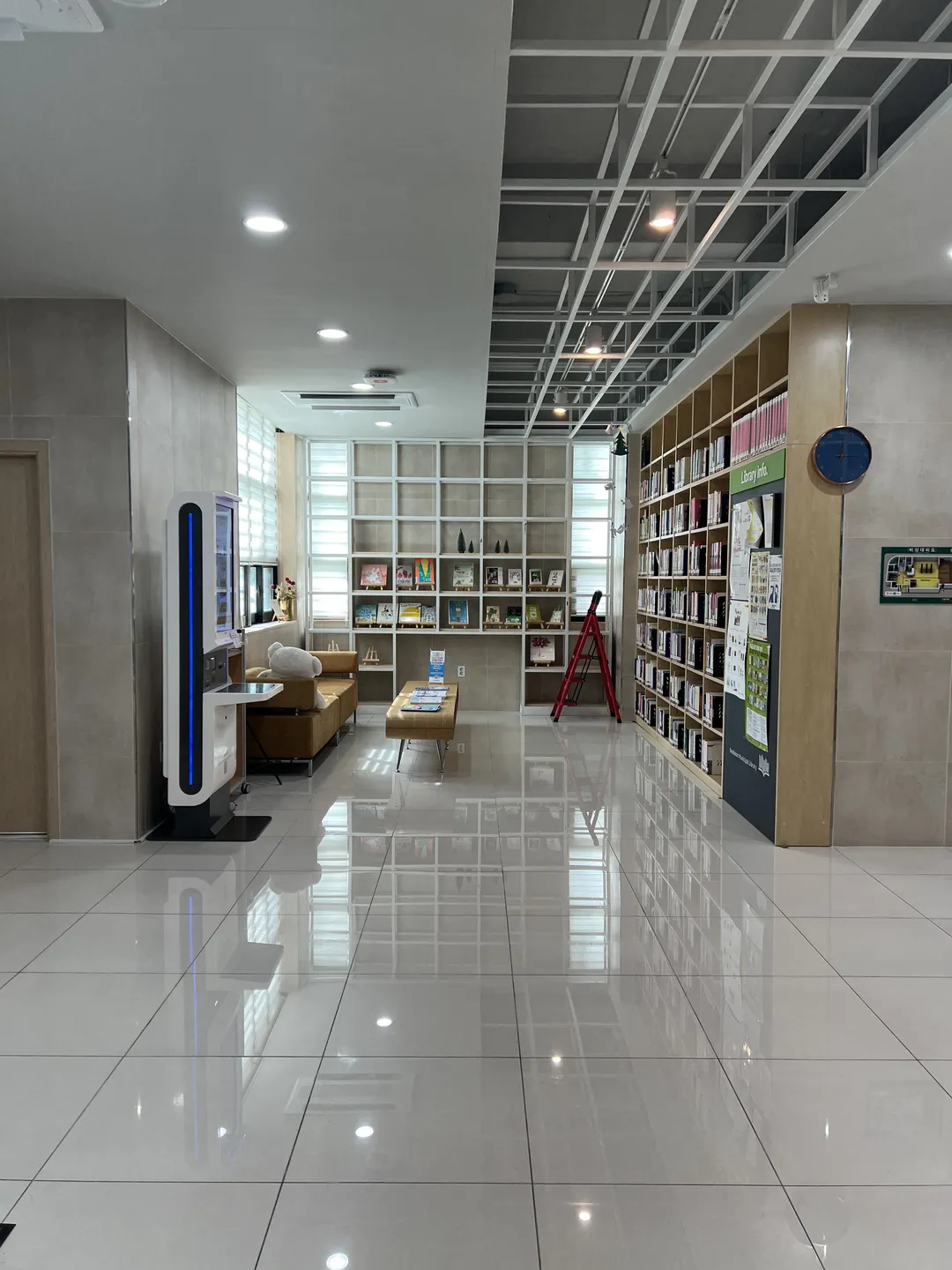 Paju Municipal Beobwon Library photo 9