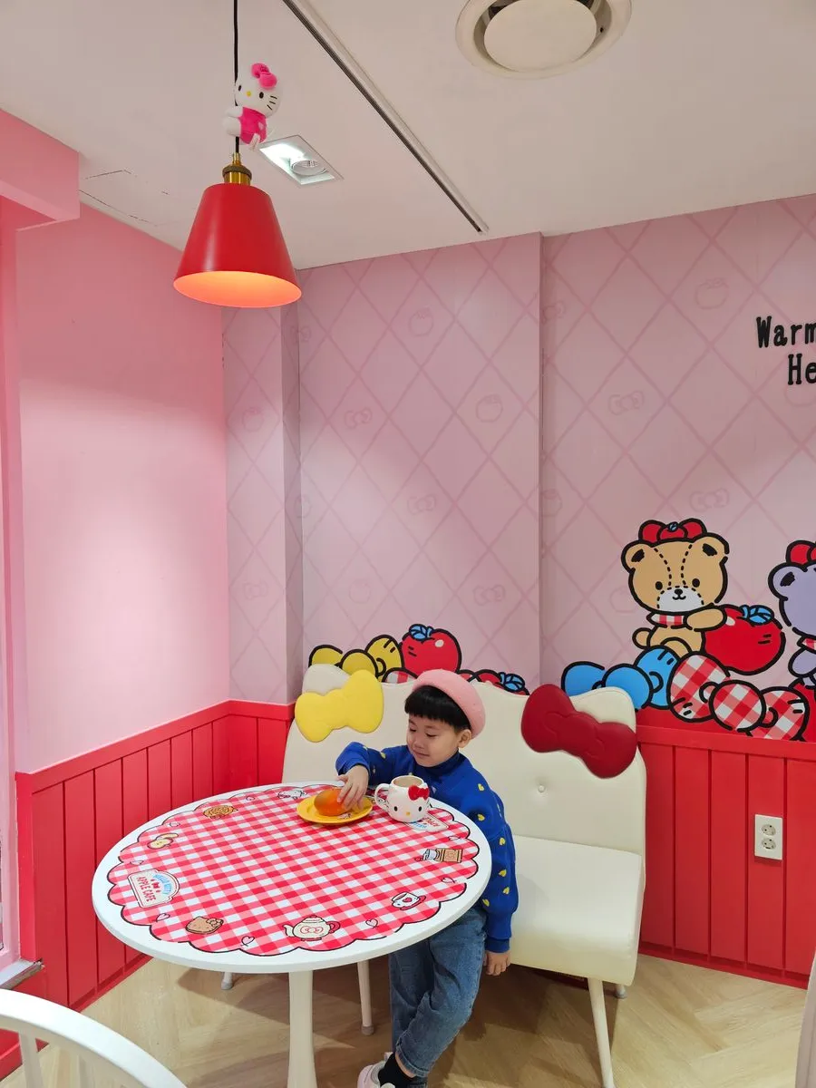 헬로키티 애플카페 사진 13