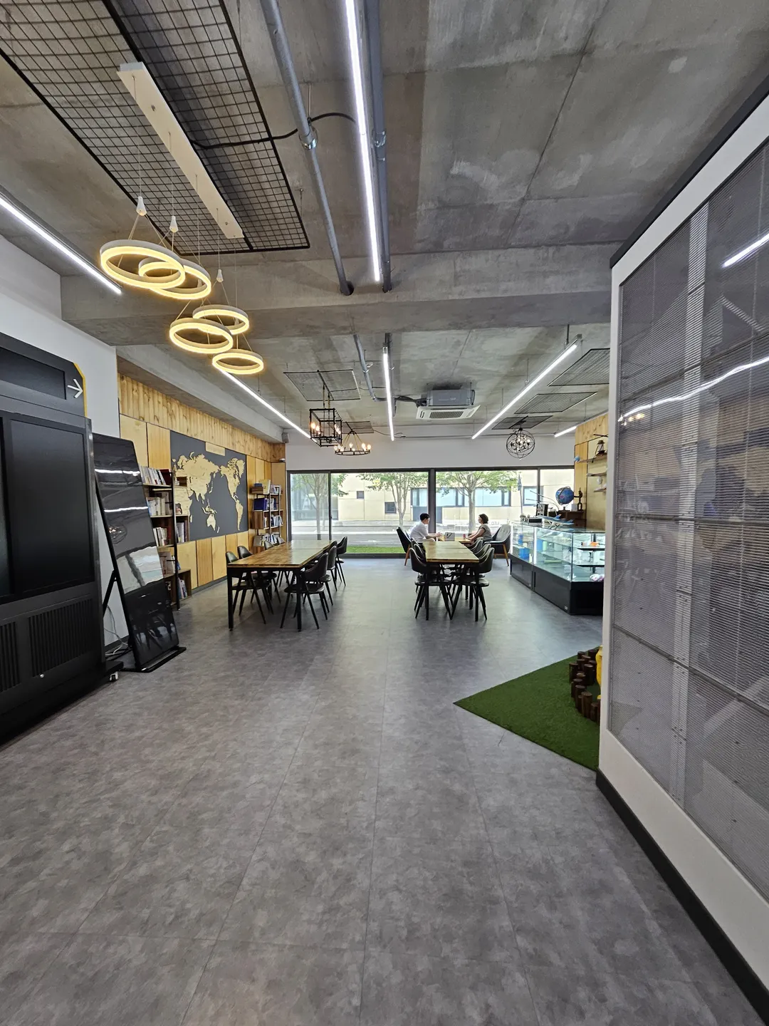 LED SQUARE CAFE 사진 11