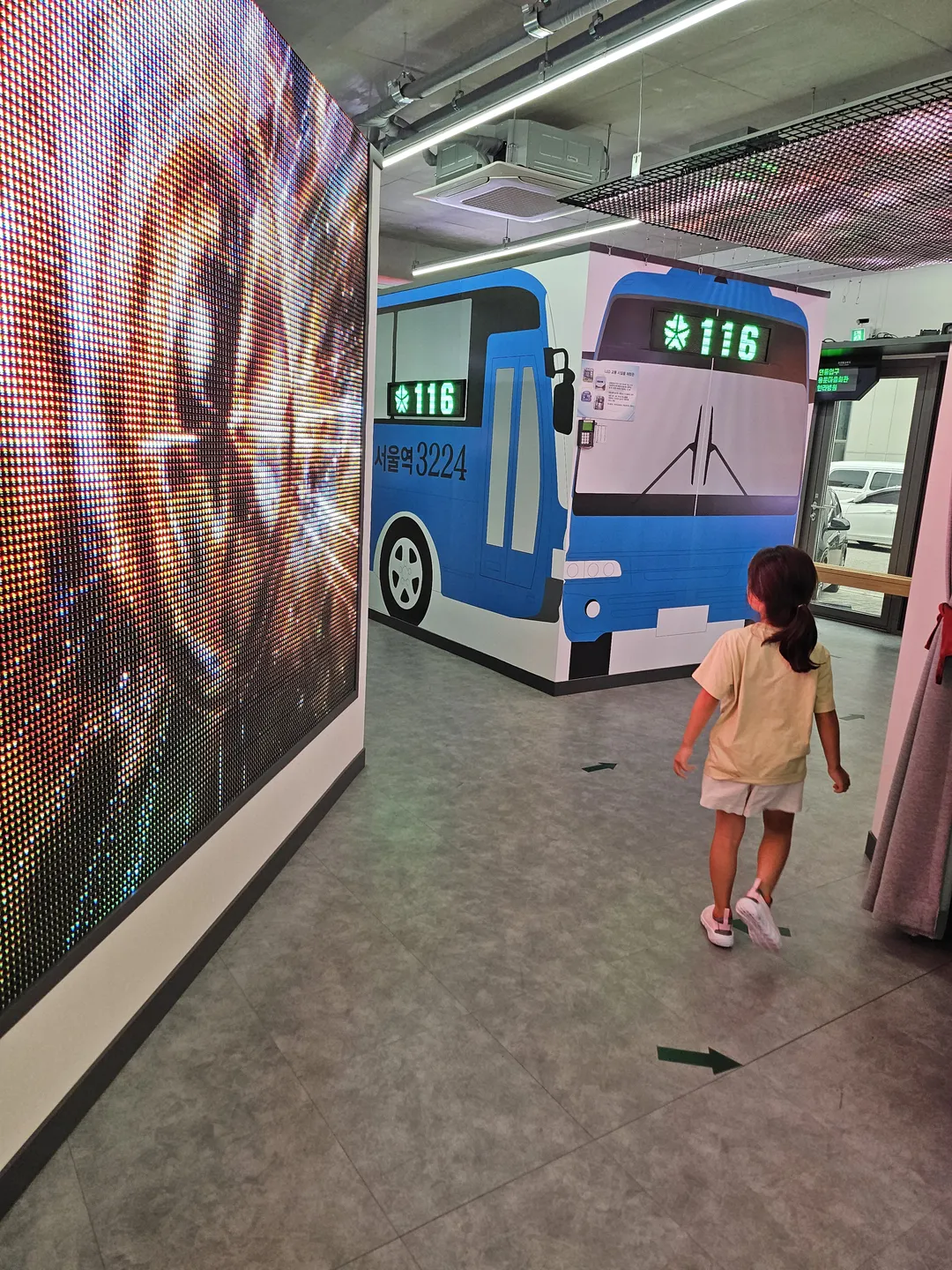 LED SQUARE CAFE 사진 13