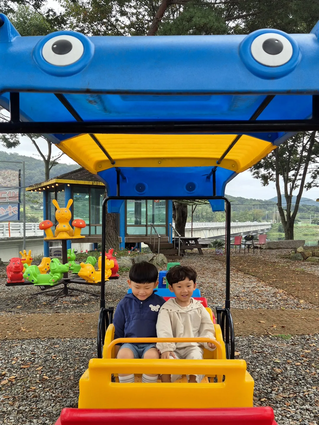 괴산강쇠솥뚜껑낙지닭볶음탕