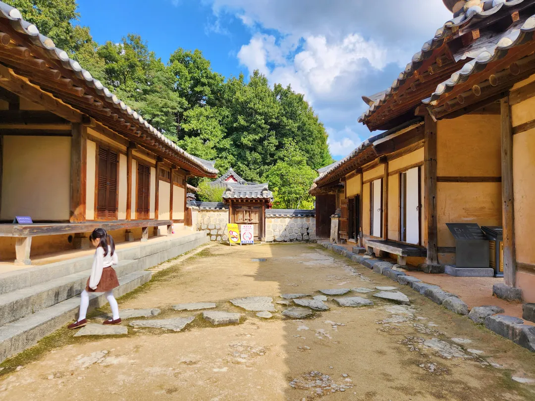 Empress Myeongseong's Birthplace photo 25