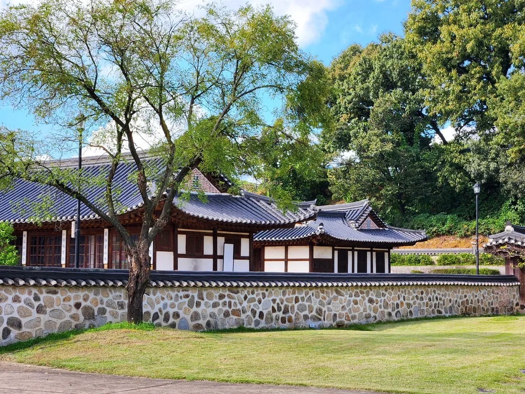 Empress Myeongseong's Birthplace photo 8