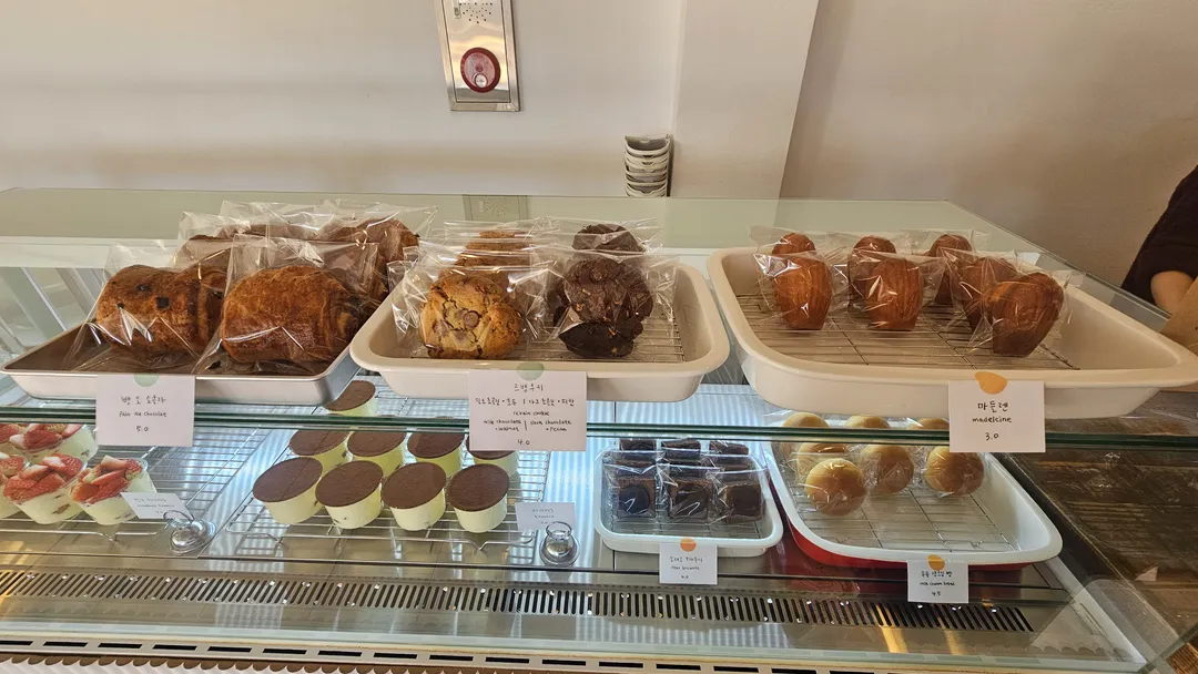 Mokjang Cafe Batti photo 18