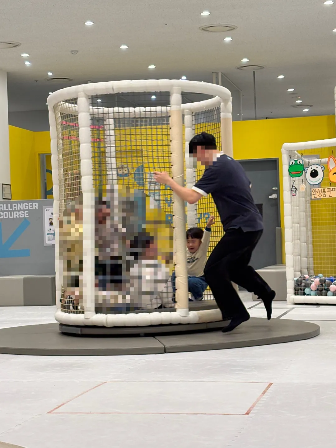 Champion Lotte Mall Gunsan Branch photo 8
