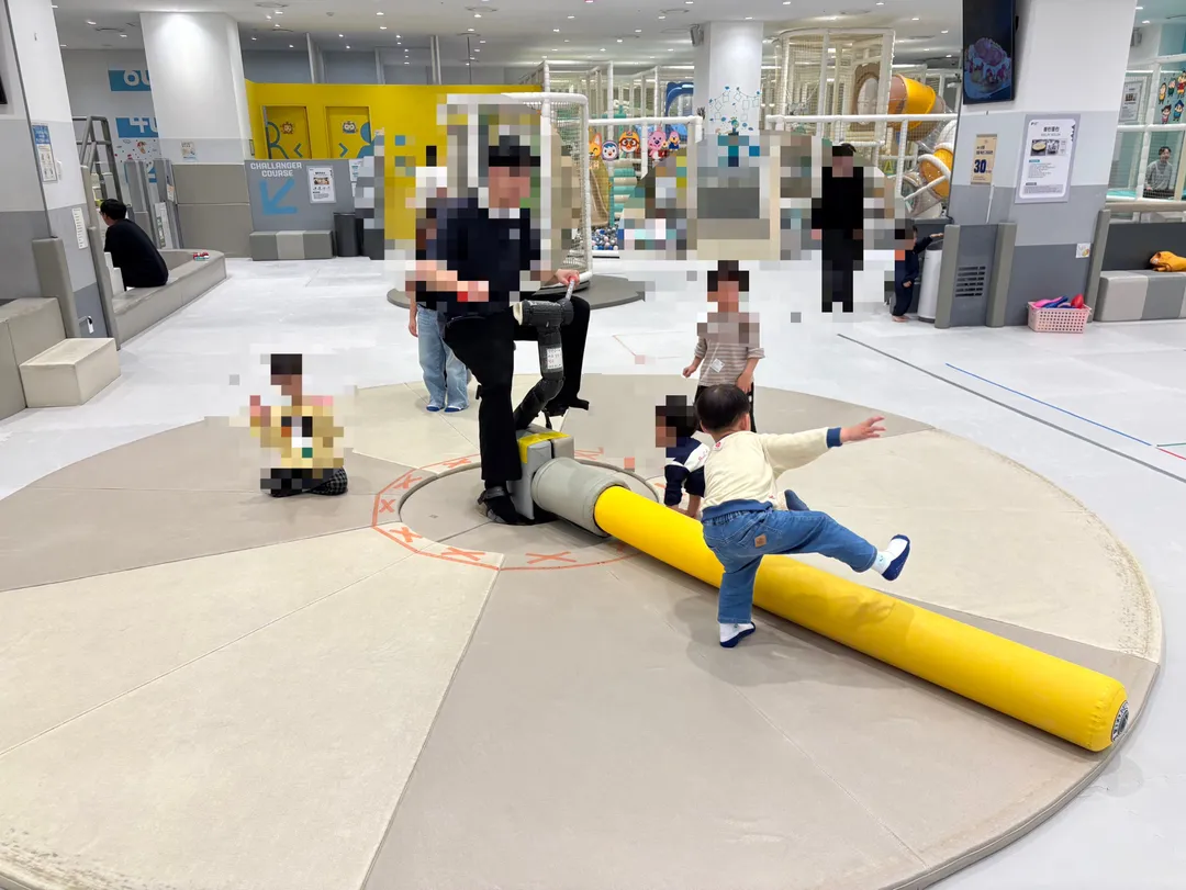 Champion Lotte Mall Gunsan Branch photo 10