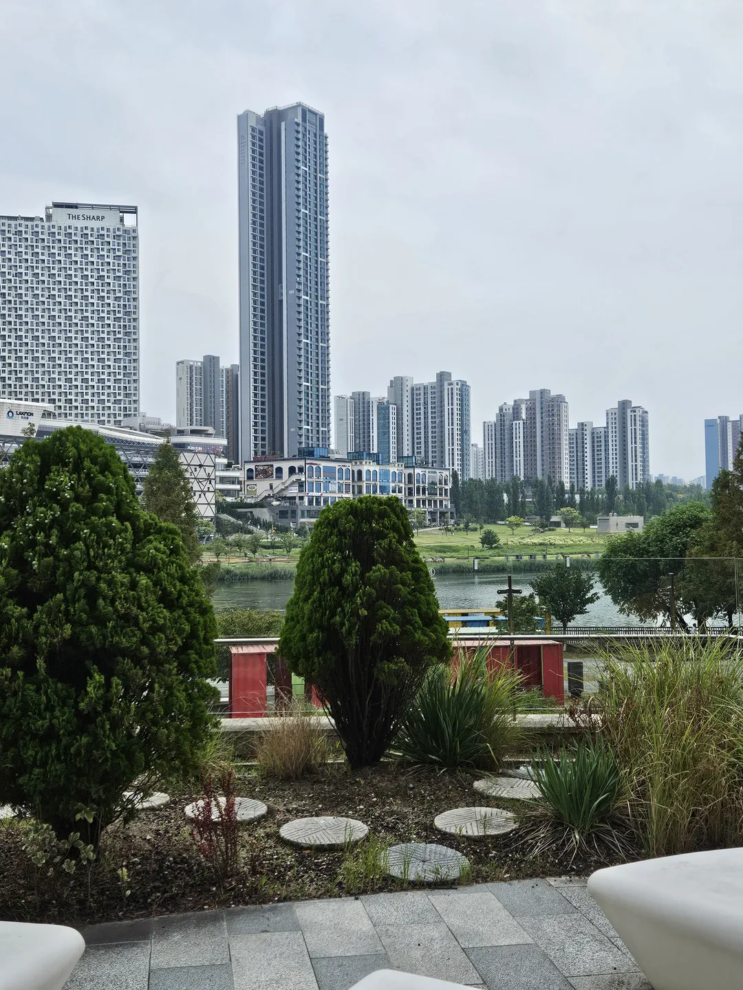 테라로사 동탄호수점