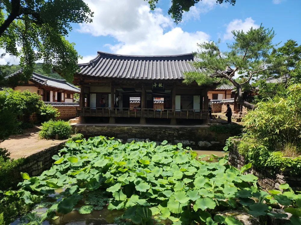 서석지마을