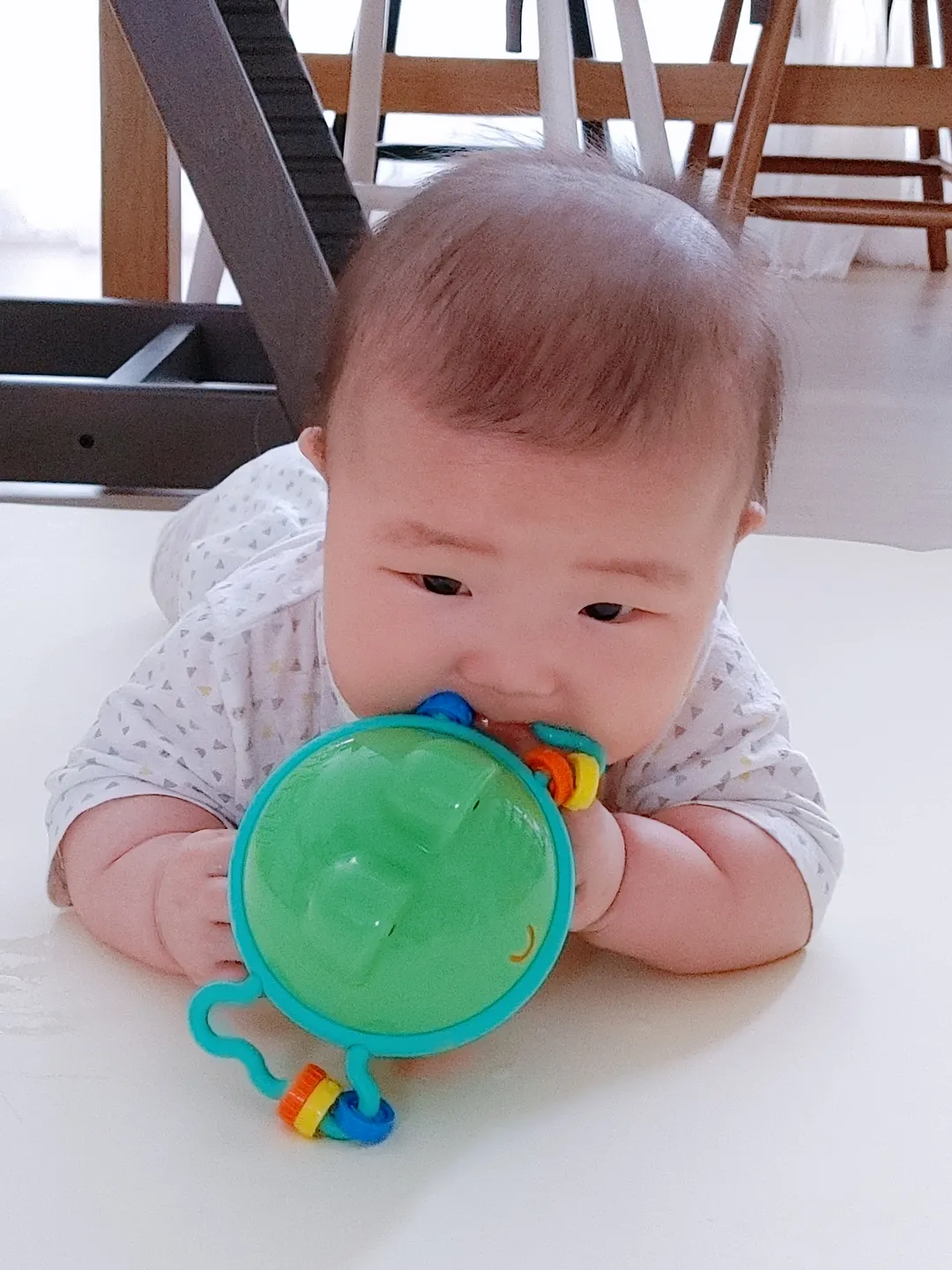 https://image.mom-mom.net/eyJidWNrZXQiOiJtb21tb20tbW9tc3RvdWNoIiwia2V5IjoidHJlbmQvNjE2ZDNmMWFkODUxYzY2ZDkzYmZlNTZmIiwiZWRpdHMiOnsicmVzaXplIjp7IndpZHRoIjoxMDgwLCJ3aXRob3V0RW5sYXJnZW1lbnQiOnRydWV9fX0=