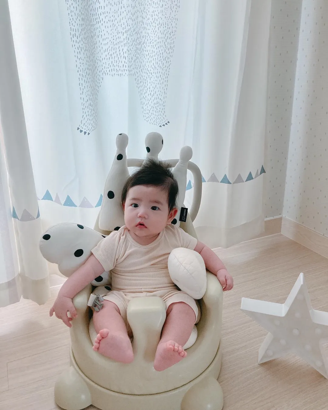https://image.mom-mom.net/eyJidWNrZXQiOiJtb21tb20tbW9tc3RvdWNoIiwia2V5IjoidHJlbmQvNjE4OTBmYjdjNGQxZGY3MDhlYTAzNjk0IiwiZWRpdHMiOnsicmVzaXplIjp7IndpZHRoIjoxMDgwLCJ3aXRob3V0RW5sYXJnZW1lbnQiOnRydWV9fX0=