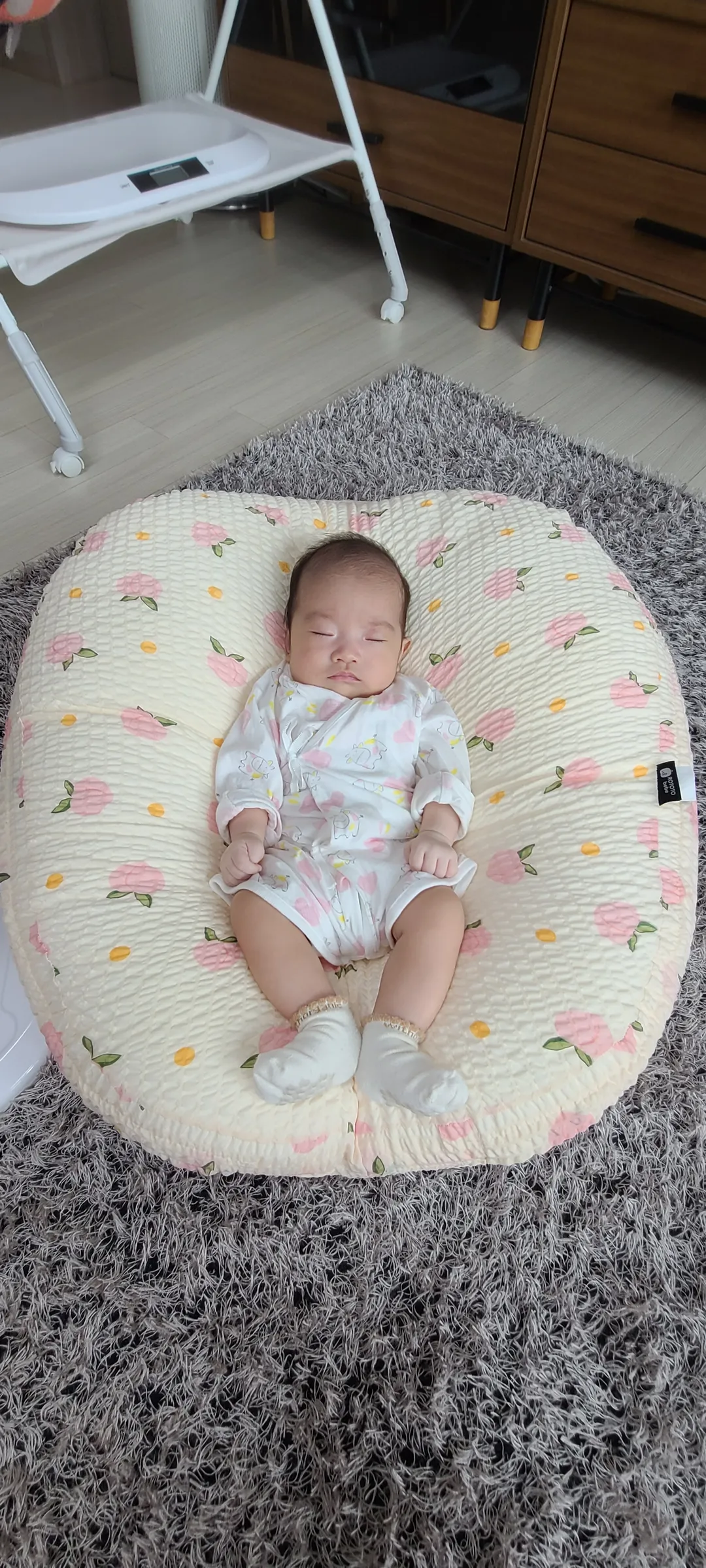 https://image.mom-mom.net/eyJidWNrZXQiOiJtb21tb20tbW9tc3RvdWNoIiwia2V5IjoidHJlbmQvNjE4OTIwOTVjNGQxZGY3MDhlYTAzZTBmIiwiZWRpdHMiOnsicmVzaXplIjp7IndpZHRoIjoxMDgwLCJ3aXRob3V0RW5sYXJnZW1lbnQiOnRydWV9fX0=